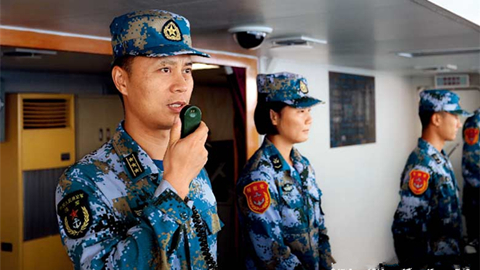 海軍?？谂炁為L樊繼功：劈波斬浪向深藍(lán)