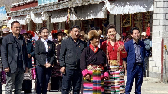 西藏民主改革60年，高原兒女唱響《我和我的祖國》