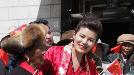 西藏民主改革60年，高原兒女唱響《我和我的祖國》