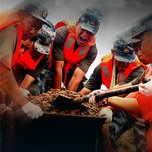 海報｜抗洪搶險，東部戰(zhàn)區(qū)空軍沖鋒在前！