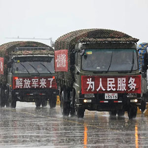 來了！第71集團軍“鐵骨硬旅”抗洪一線12時辰