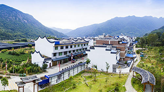 中央和國家機(jī)關(guān)脫貧攻堅(jiān)先進(jìn)集體、優(yōu)秀個(gè)人表彰會在京舉行