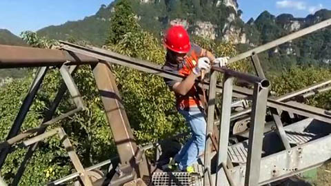 千米高空索道檢修工 堅守云端服務游客
