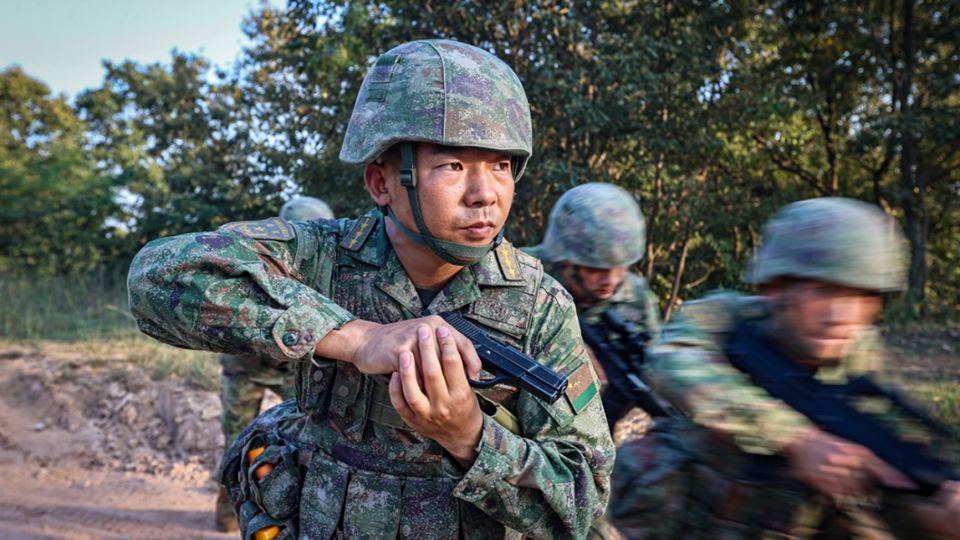 了不起的中國軍人丨二十大代表孫金龍：鉚在戰(zhàn)位做“鋼釘”，我有打贏的底氣