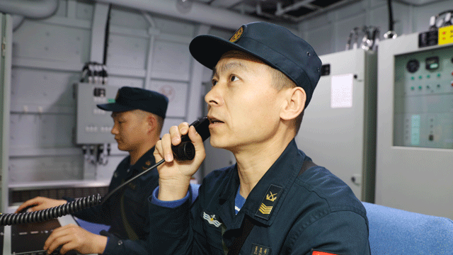了不起的中國軍人丨董國峰：登上了更先進的戰(zhàn)艦，就得挑戰(zhàn)更先進的專業(yè)
