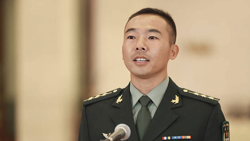孫金龍在中國共產(chǎn)黨第二十次全國代表大會“黨代表通道”第一場采訪活動上答記者問。