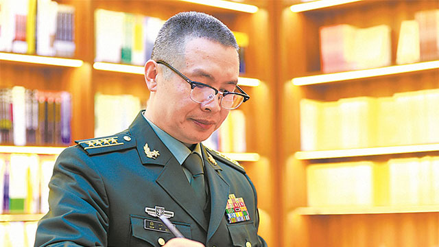任一榮：時刻保持奮斗姿態(tài)，當(dāng)好洞察戰(zhàn)場的“觀風(fēng)者”